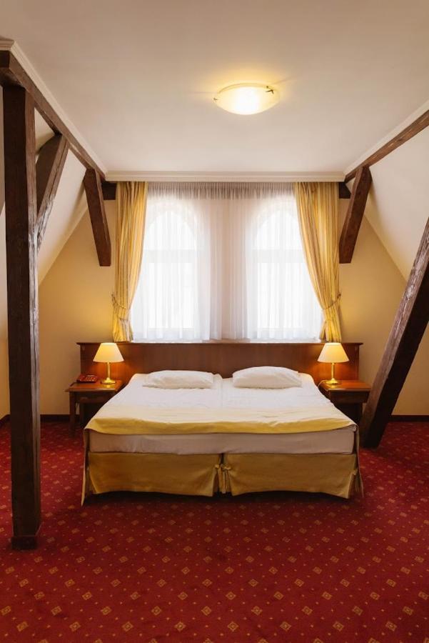 Hotel Jakub Sobieski Olawa Exterior photo
